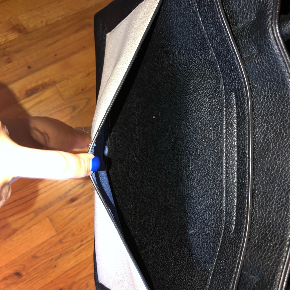 Handbag - Picture 5 of 5